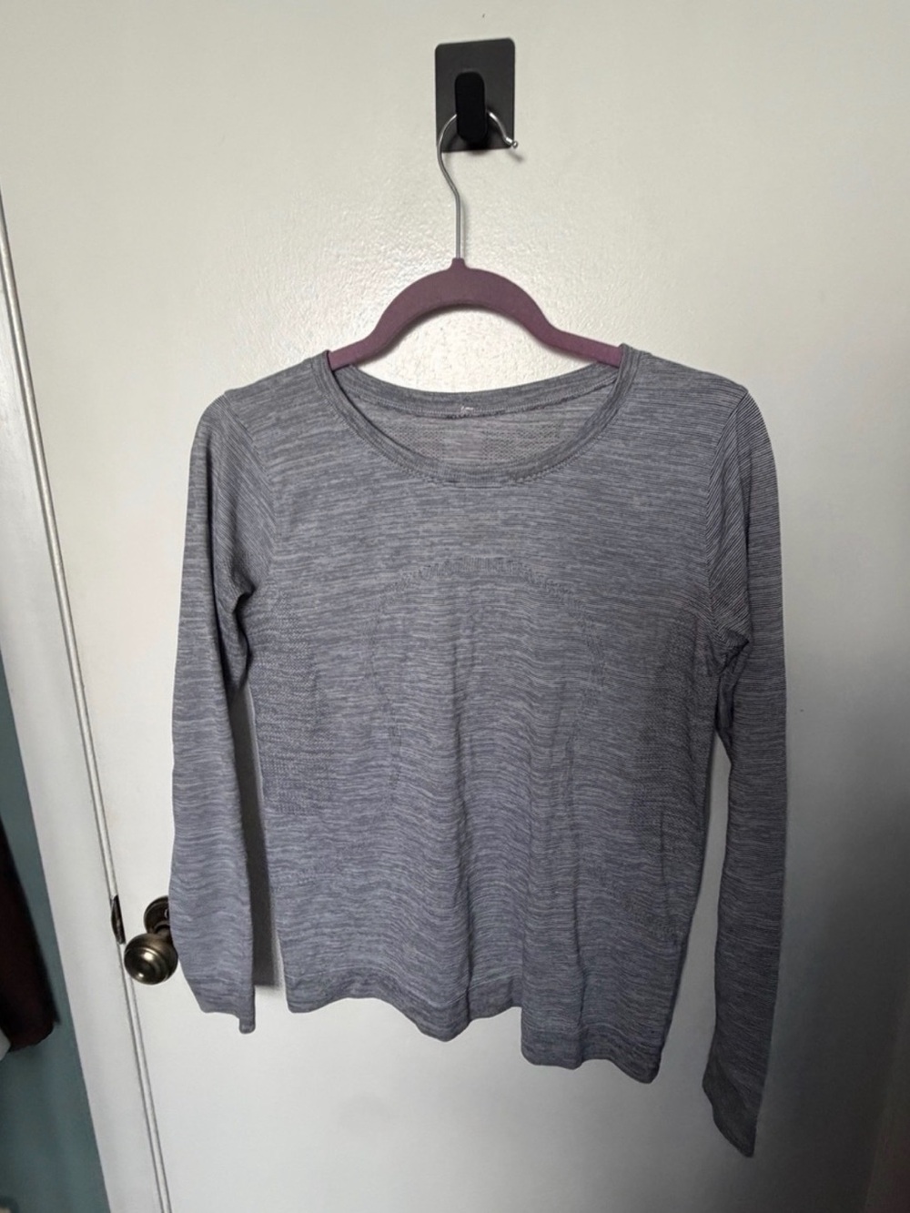lululemon athletica Gray Long Sleeve Crew Top